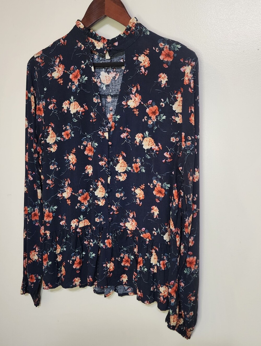 Hem & Thread Womens Tunic Boho S. Large Shirt Floral Ruffle Button Up Keyhole - Picture 2 of 10